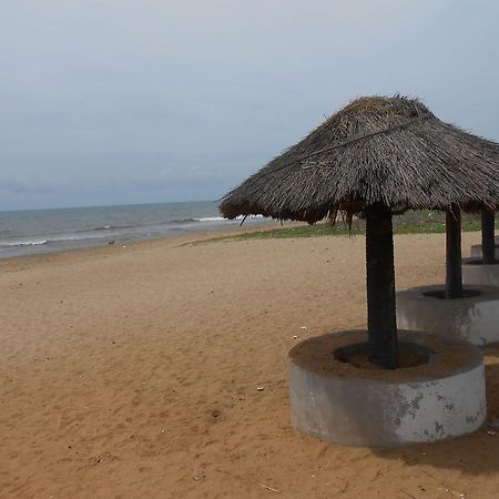 Jade Beach Resort Tirupporur Exterior photo